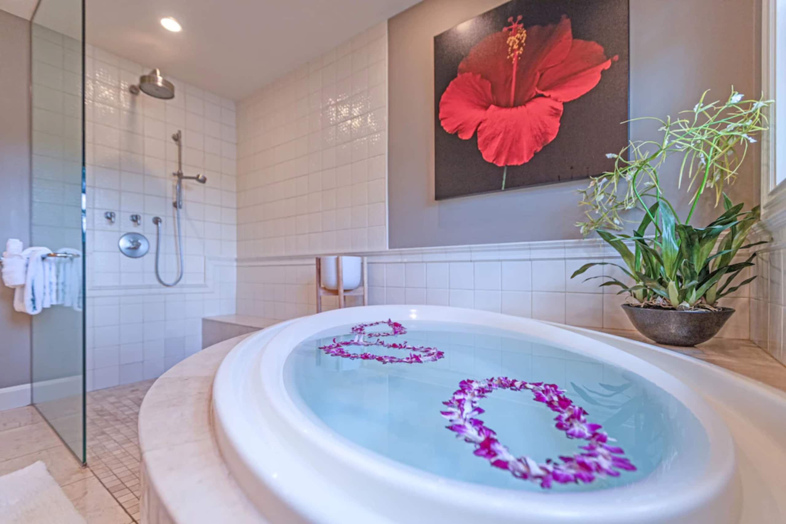 Condo in Kihei · ★4.94 · 3 bedrooms · 6 beds · 3.5 private baths - Image 35