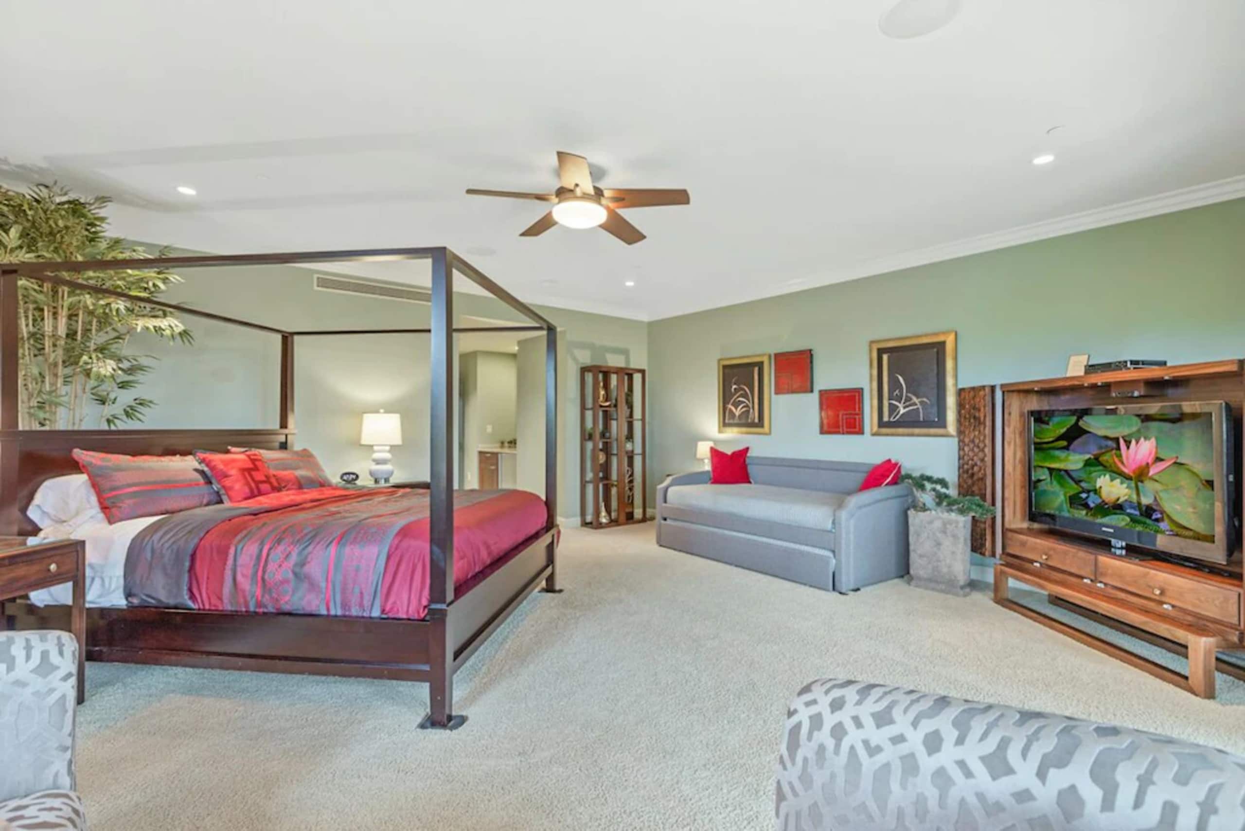 Condo in Kihei · ★4.94 · 3 bedrooms · 6 beds · 3.5 private baths - Image 20