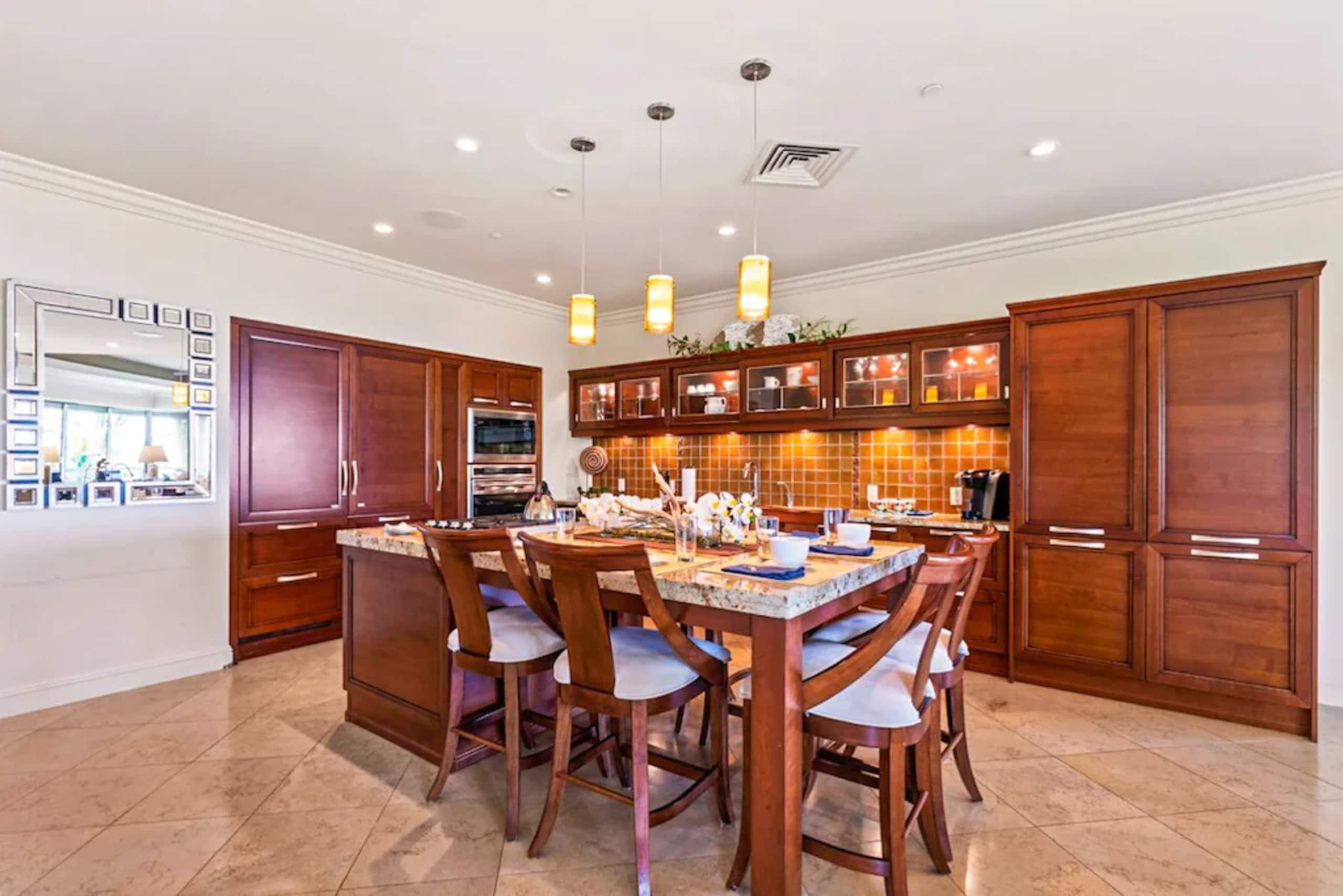 Condo in Kihei · ★4.94 · 3 bedrooms · 6 beds · 3.5 private baths - Image 10