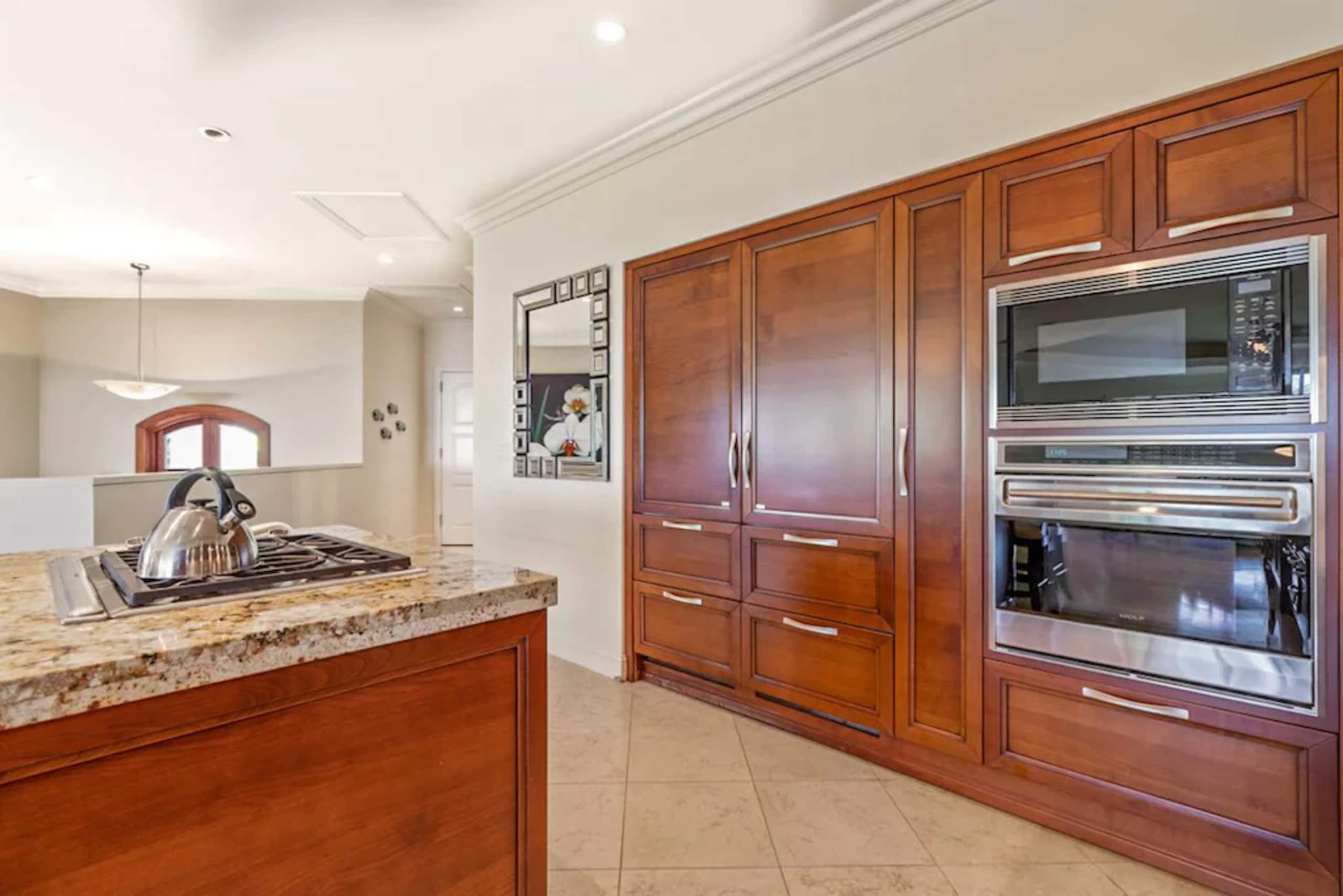 Condo in Kihei · ★4.94 · 3 bedrooms · 6 beds · 3.5 private baths - Image 14
