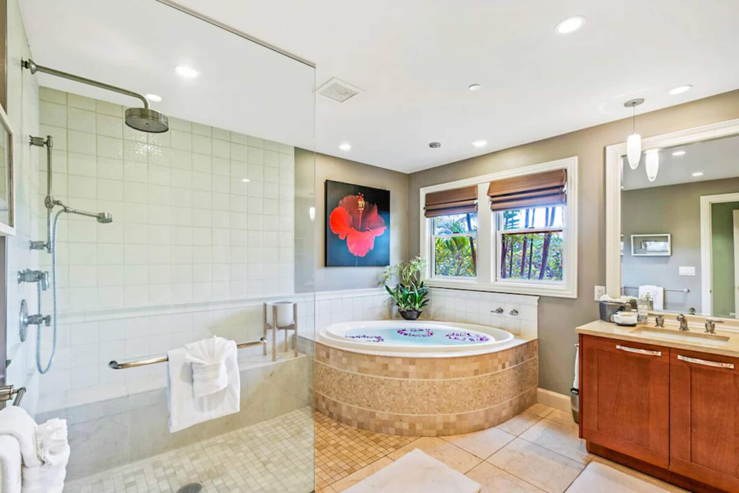 Condo in Kihei · ★4.94 · 3 bedrooms · 6 beds · 3.5 private baths - Image 37