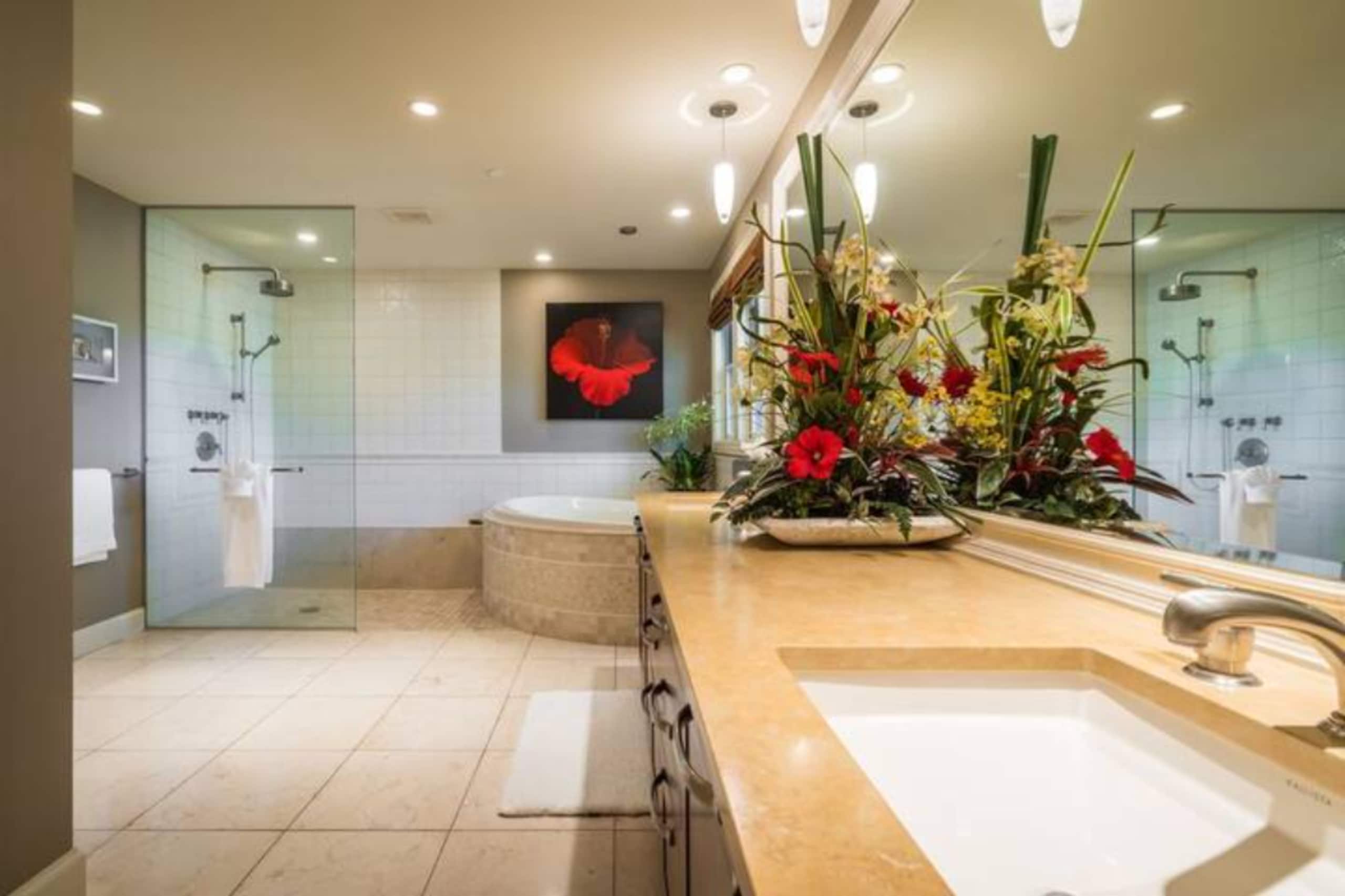 Condo in Kihei · ★4.94 · 3 bedrooms · 6 beds · 3.5 private baths - Image 39