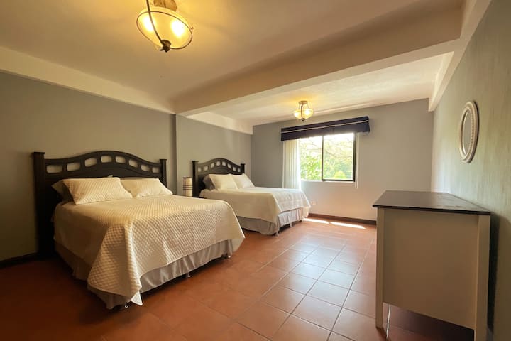 საძინებელი 1