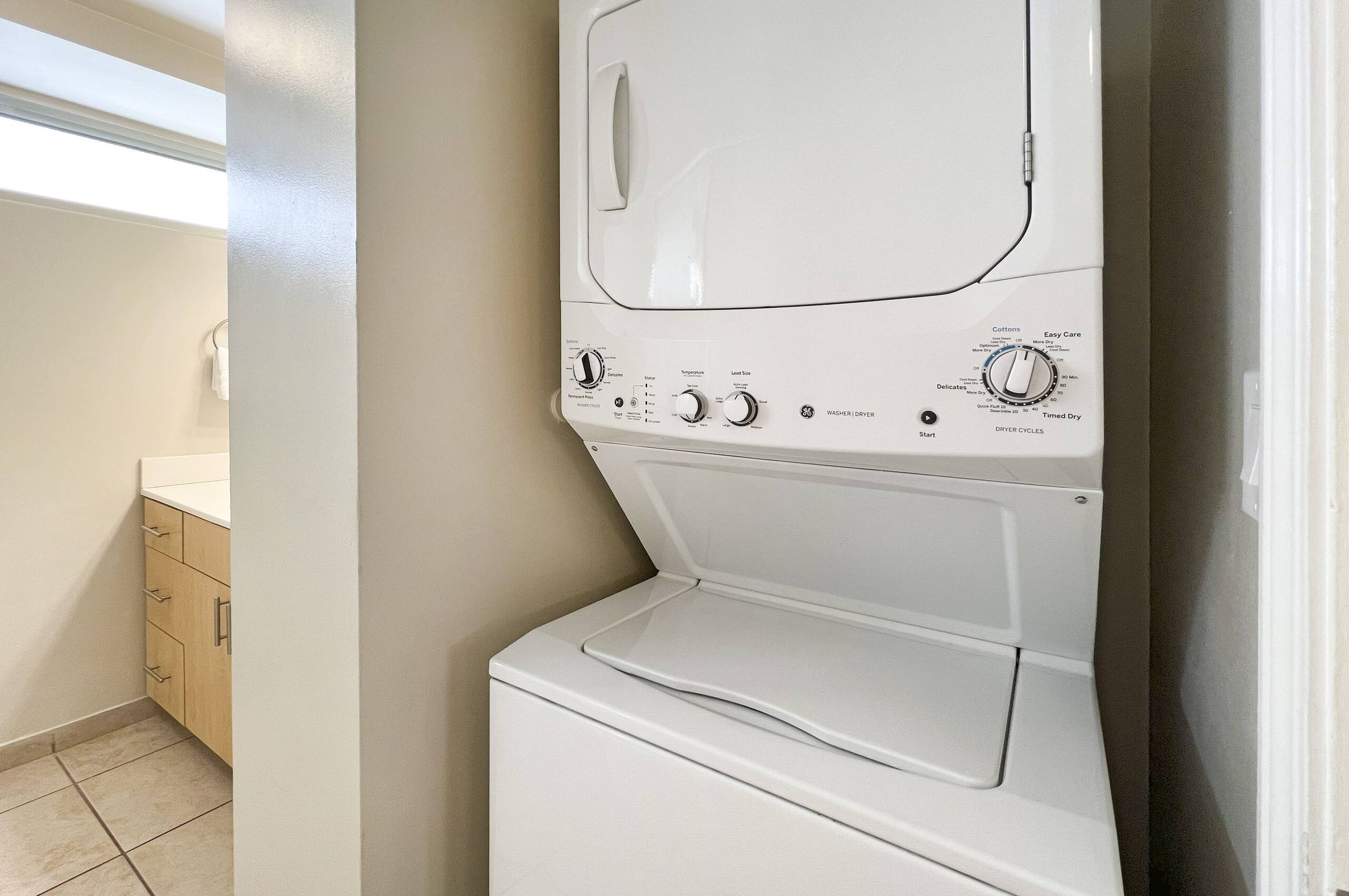 Condo in Honolulu · ★4.67 · 1 bedroom · 2 beds · 1 private bath - Image 27