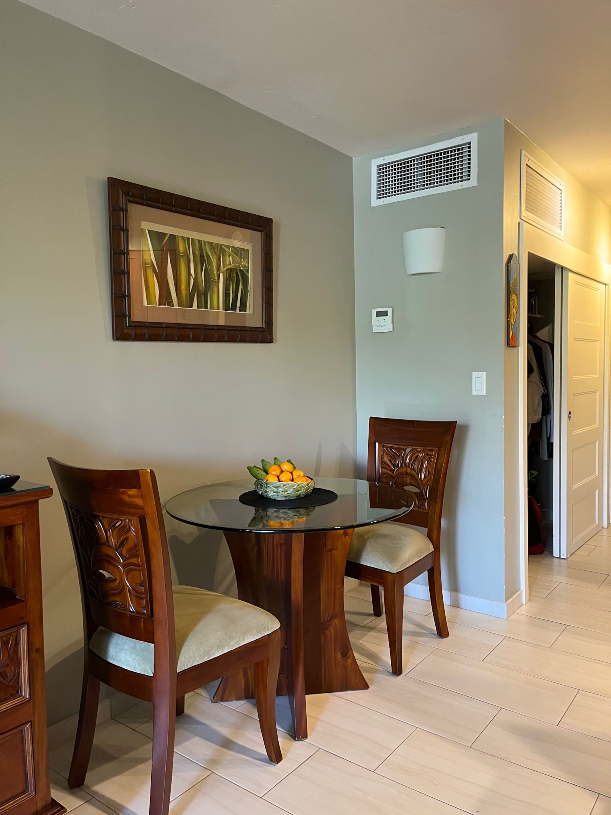 Beachfront Condo Lahaina Shores.  Fully upgraded! - Image 3