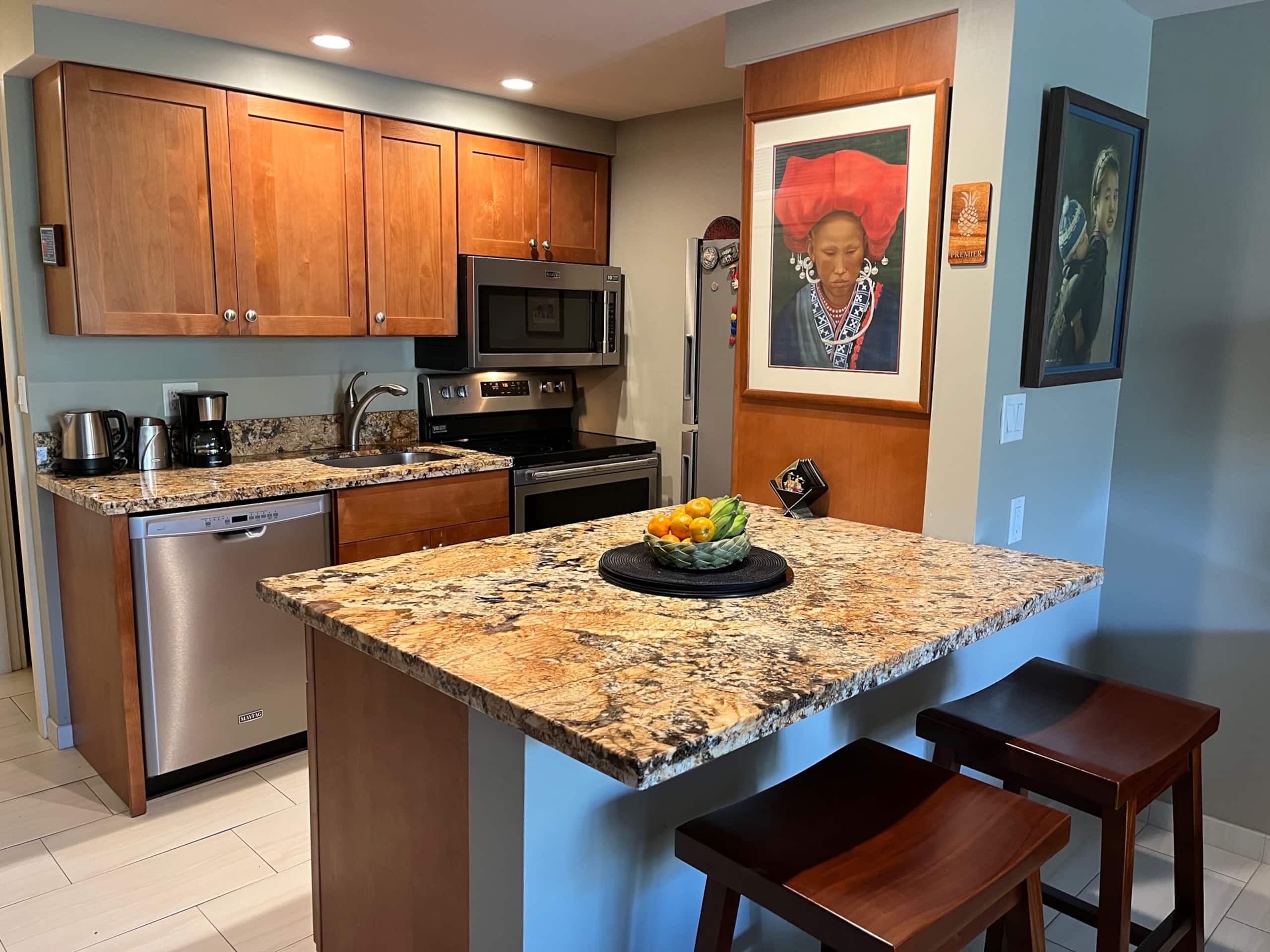 Beachfront Condo Lahaina Shores.  Fully upgraded! - Image 2