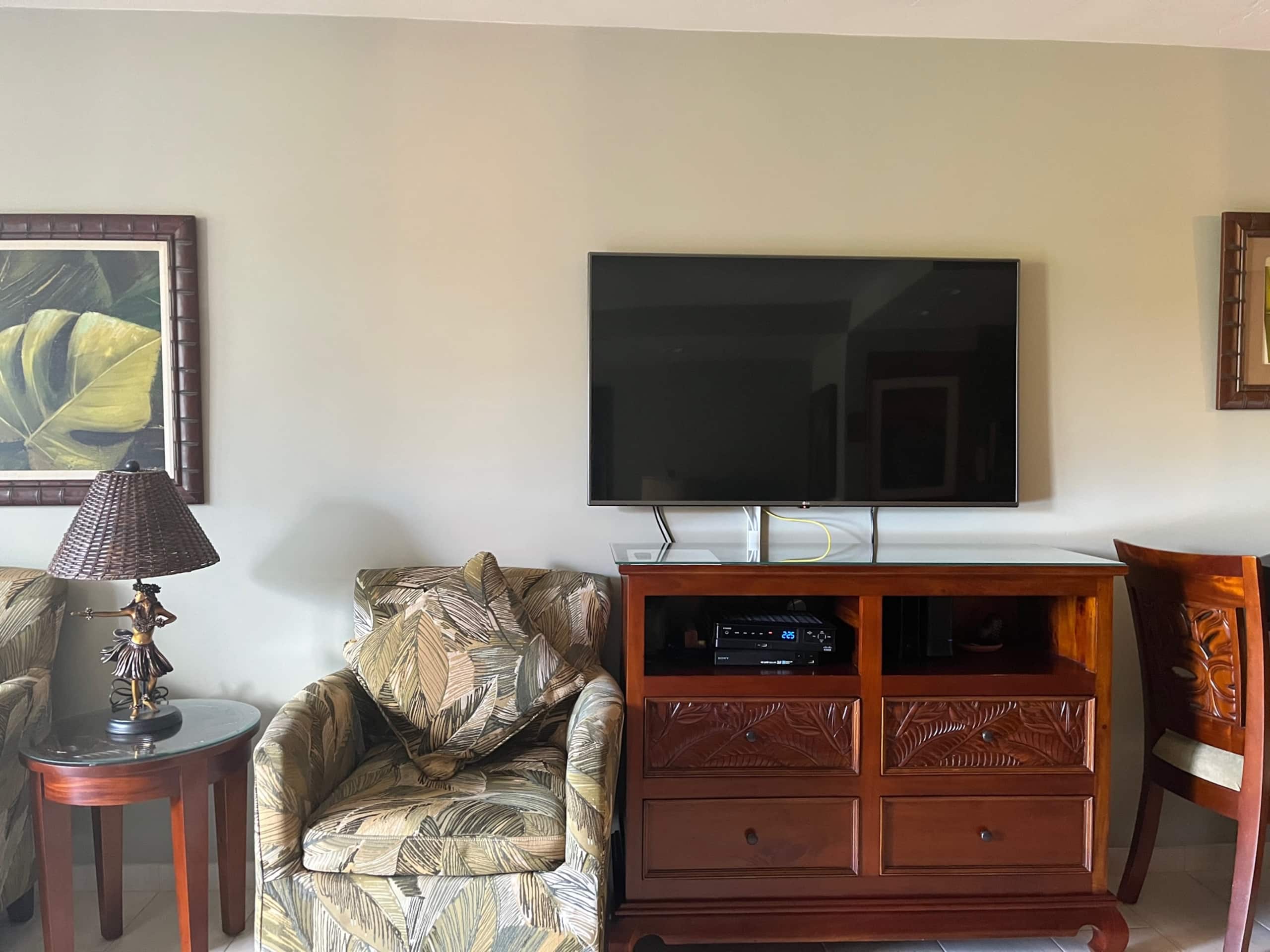 Beachfront Condo Lahaina Shores.  Fully upgraded! - Image 1