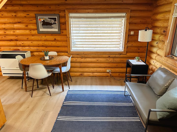 Cozy Cabin On Wooded Property - Wasilla, AK