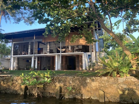 Riverside retreat on the Bolgoda.