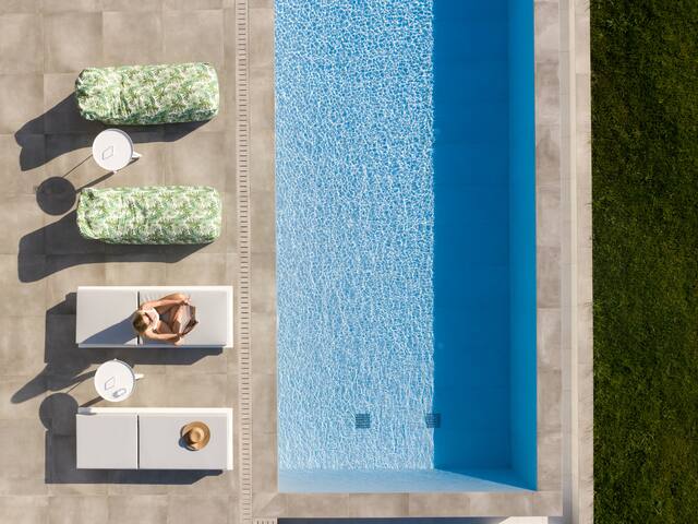 Margaret Villa – Pool, Heated Spa Whirlpool & BBQ gallery image 2