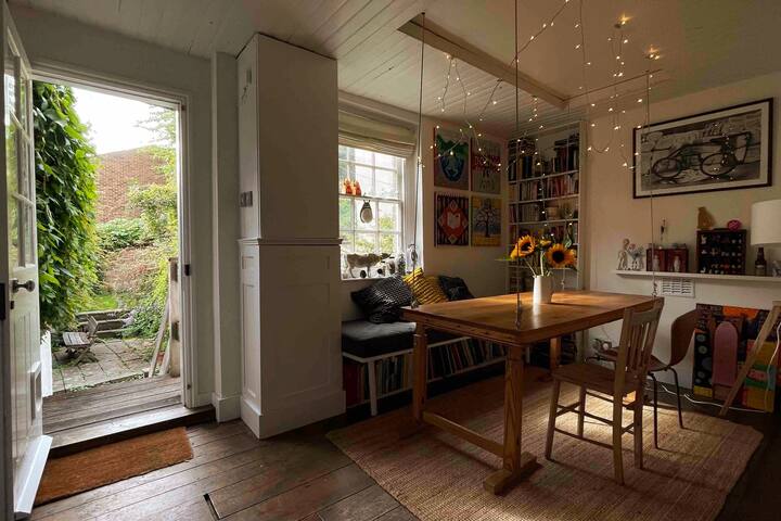 Great Riverside Townhouse, London gallery image 5