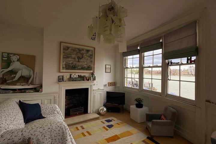 Great Riverside Townhouse, London gallery image 3