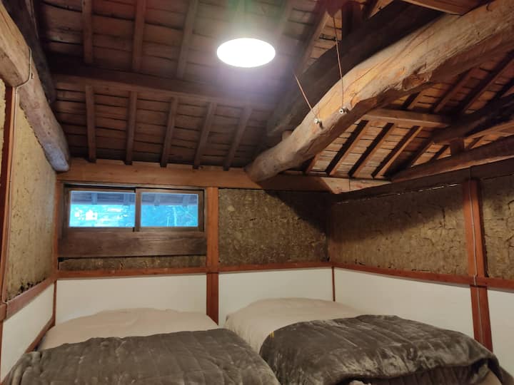 Dhomë gjumi 1