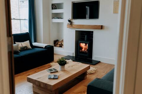 Paris House - 4 bedroom/2 bathroom in St Davids