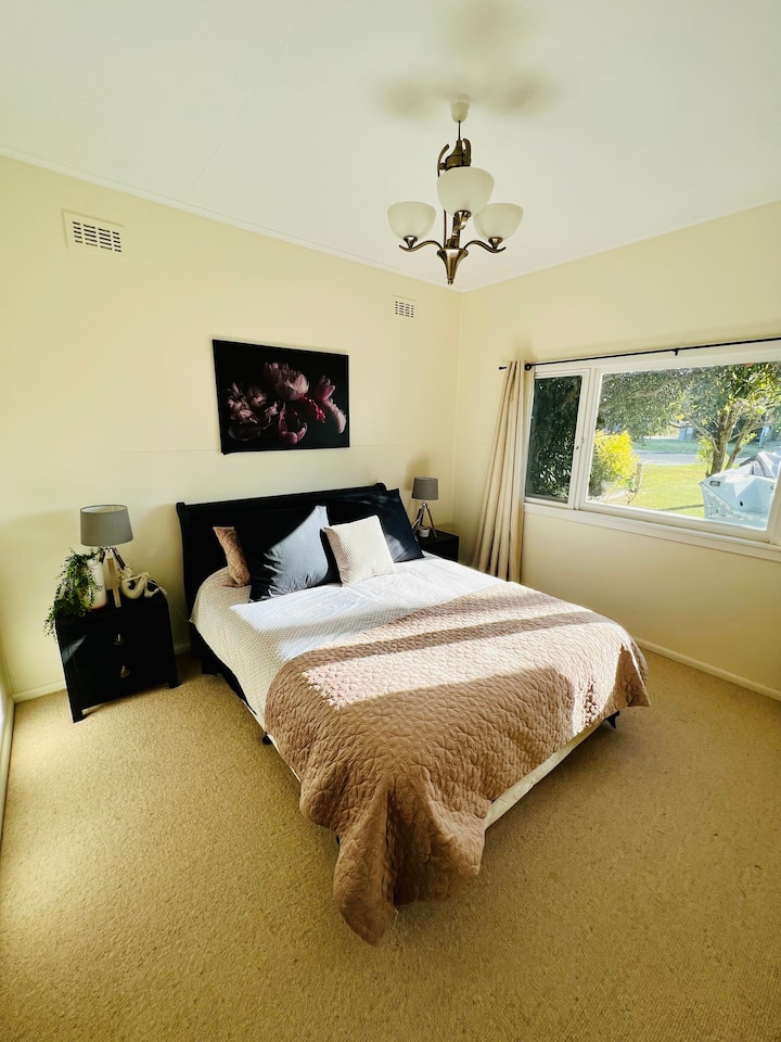 Proper oldschool beach shack, with an open fire Vacation homes for