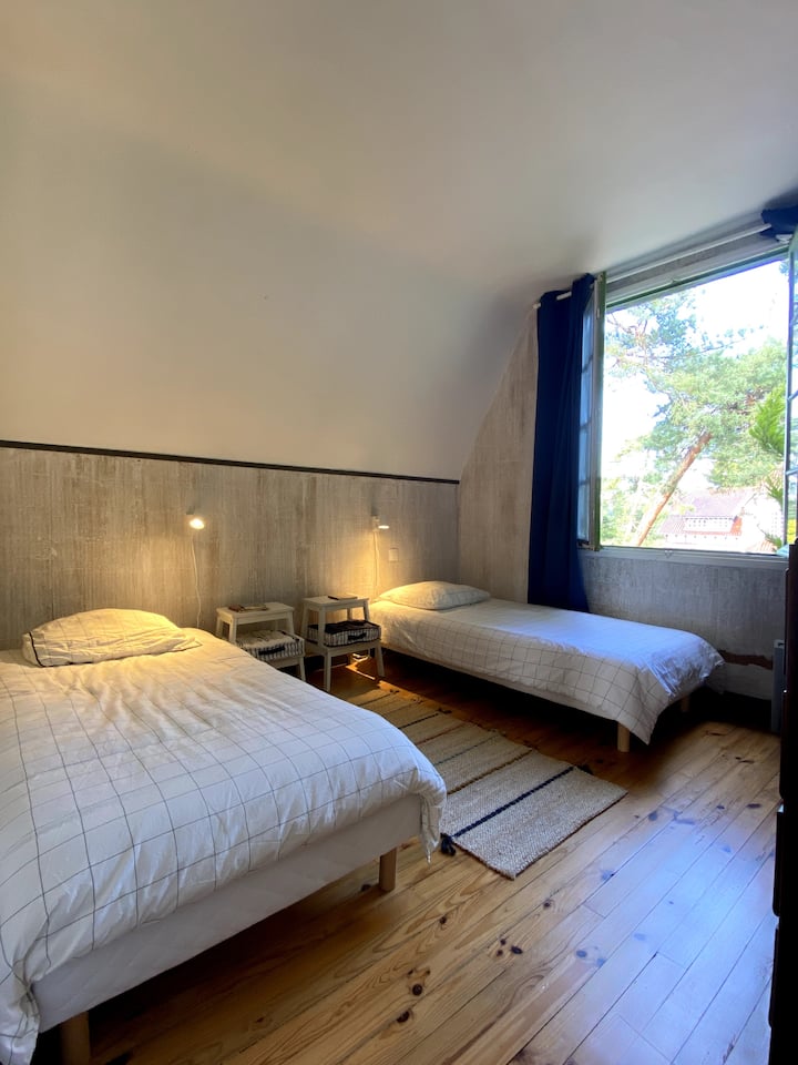 Dormitorio 3 : 2 camas individuales arriba