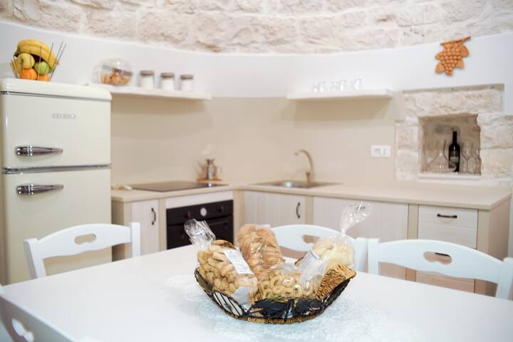 Quattroperle Trulli – Relax – Puglia Private Pool gallery image 4