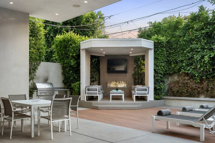 Stylish WeHo Getaway w/ Pool, Cabana & Vibes gallery image 3