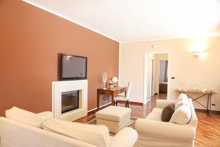 VILLA LAURETO con vista Panoramica gallery image 3