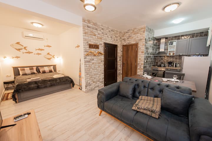 Romantic Escape In Xv Century Home + Private Court - Kotor