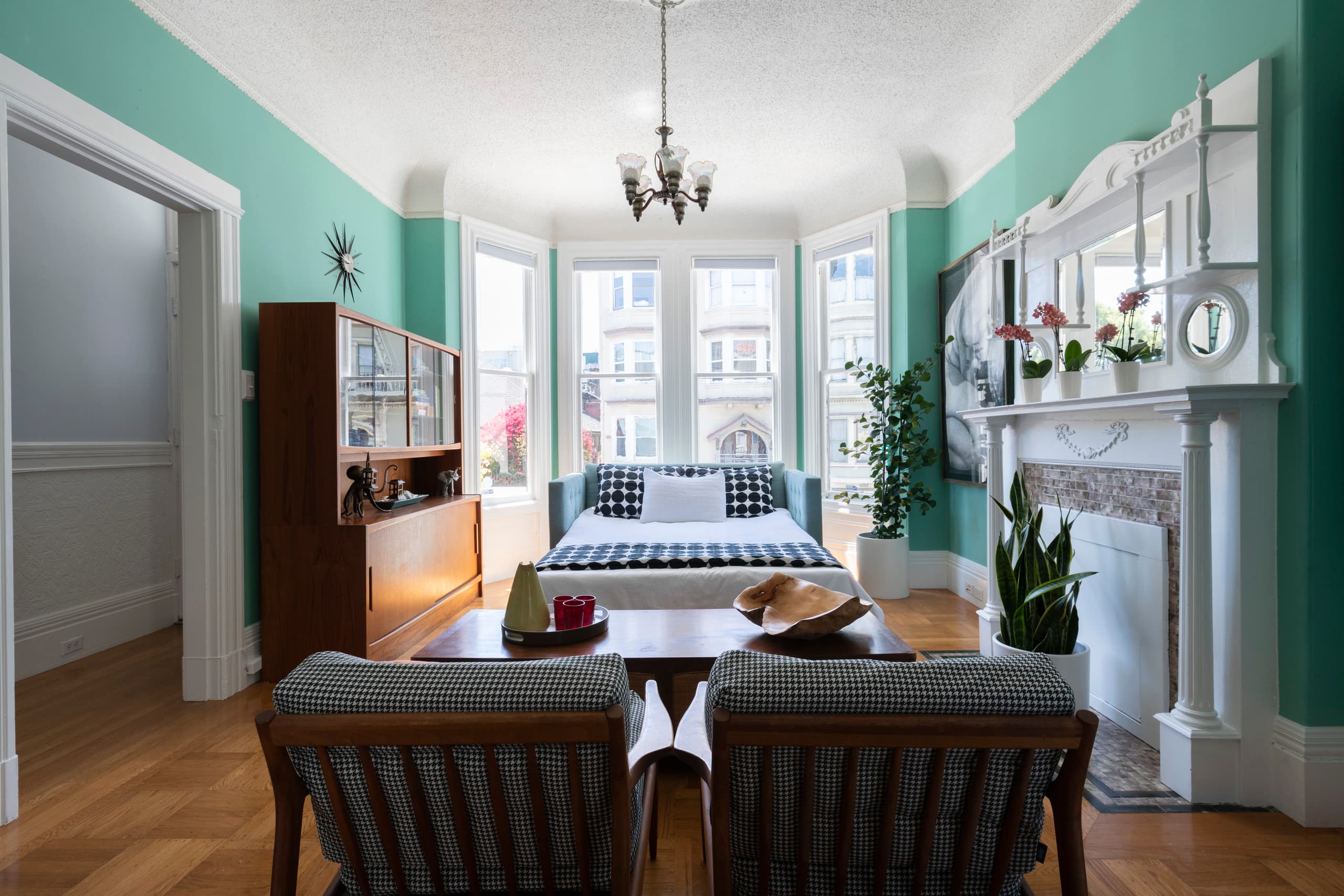 Home in San Francisco · ★4.94 · 3 bedrooms · 3 beds · 1 bath - Image 4