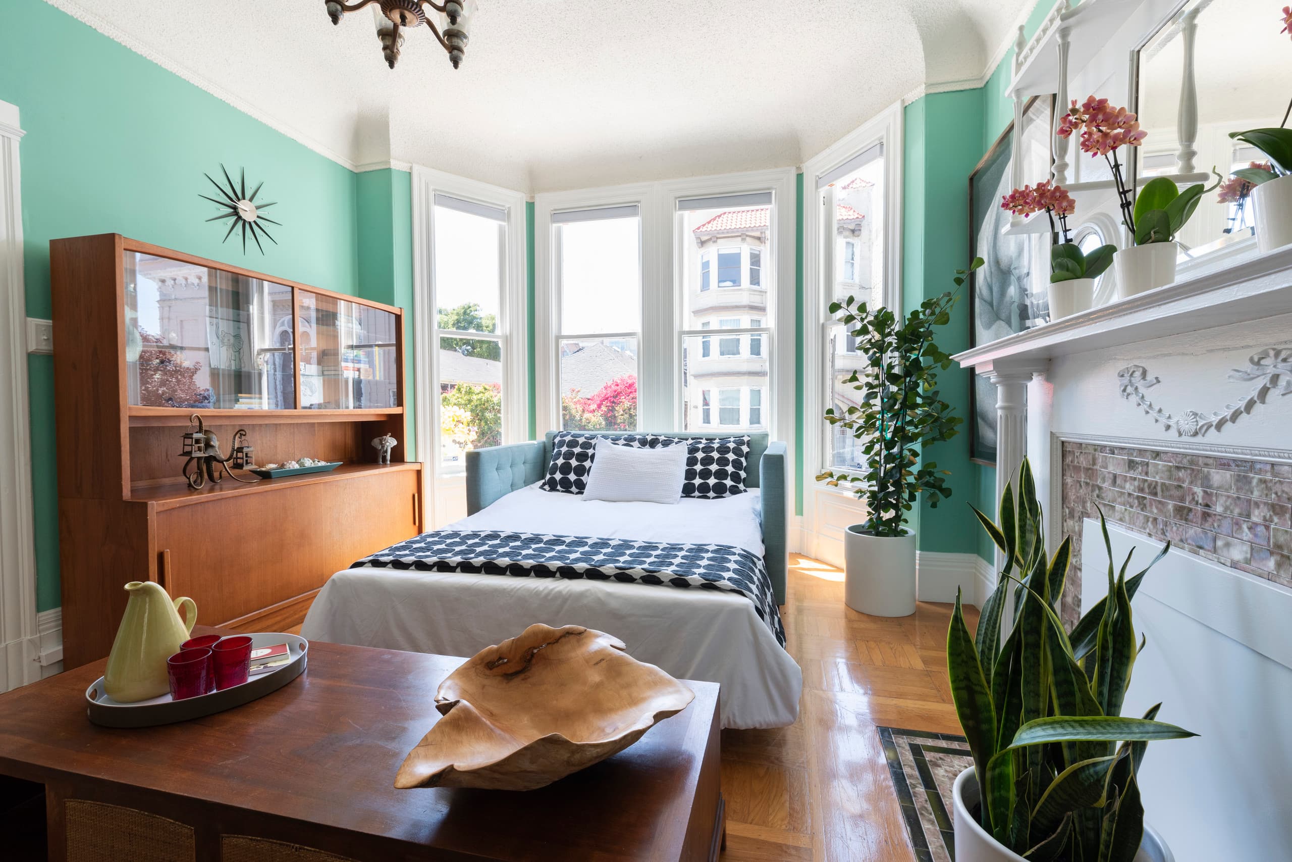 Home in San Francisco · ★4.94 · 3 bedrooms · 3 beds · 1 bath - Image 27