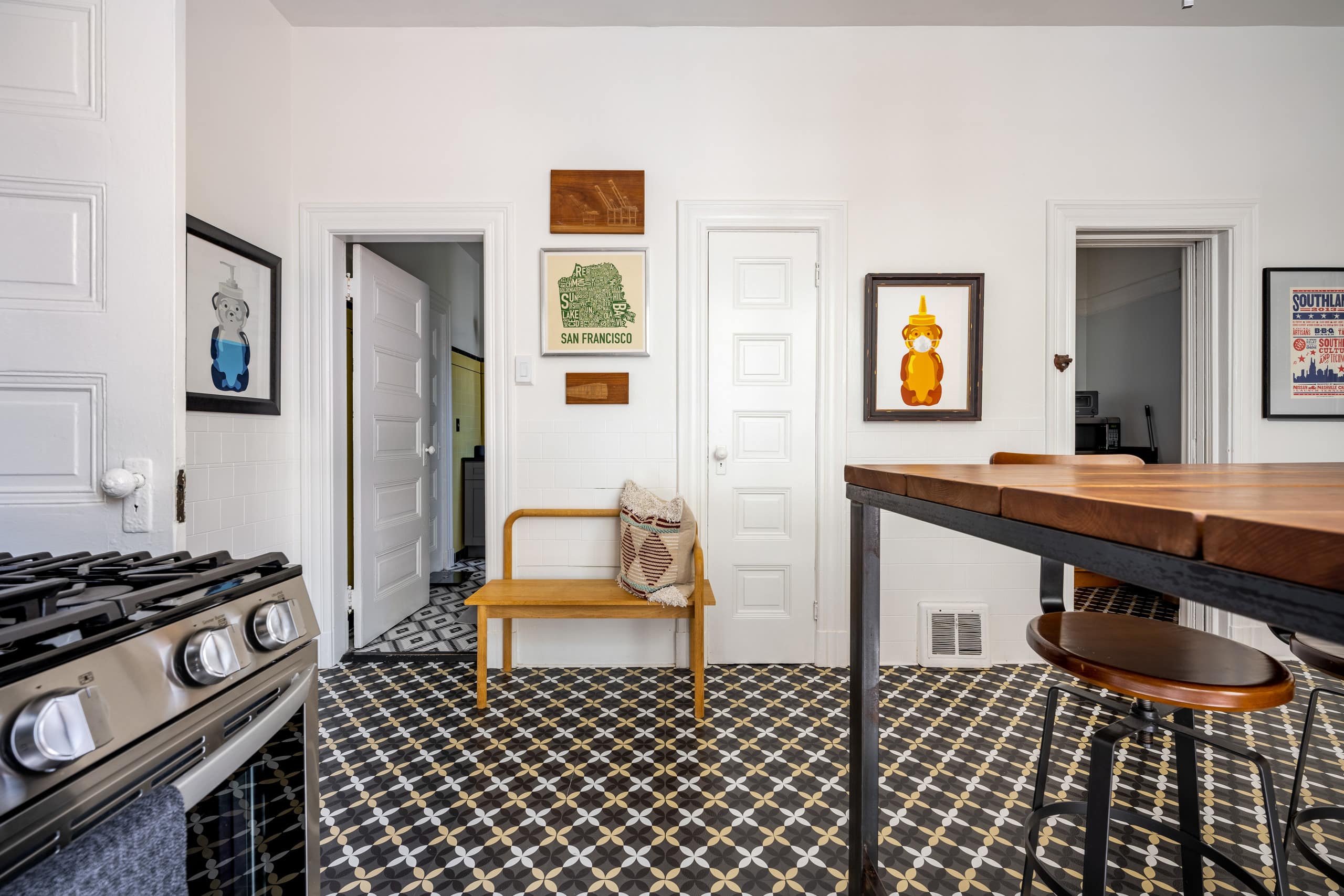Home in San Francisco · ★4.94 · 3 bedrooms · 3 beds · 1 bath - Image 20