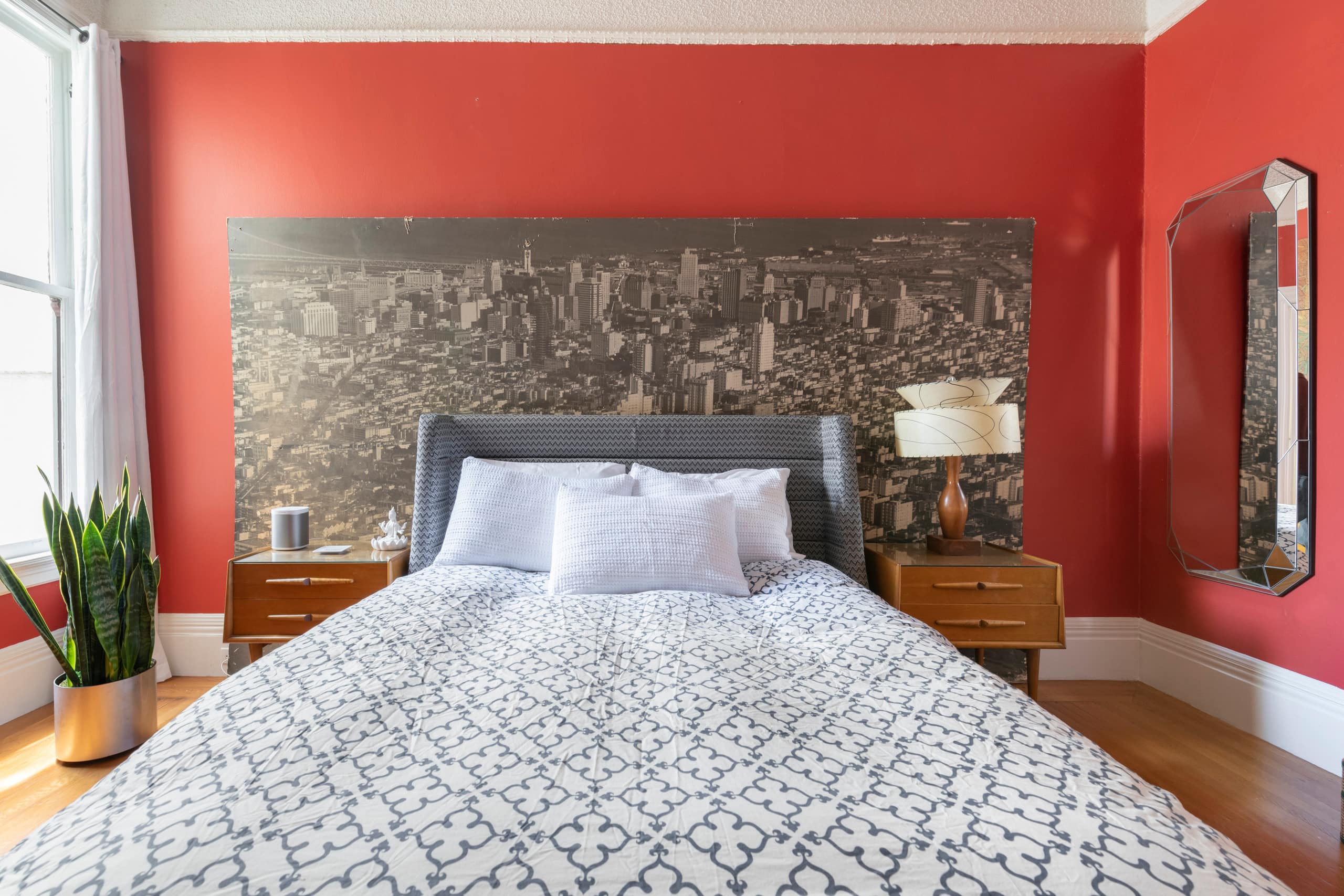 Home in San Francisco · ★4.94 · 3 bedrooms · 3 beds · 1 bath - Image 6
