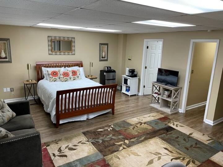 The Cove on Al Cove Guest suites for Rent in Canton, United