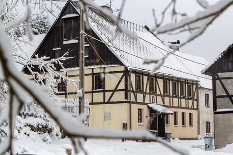 Cottage Hrázděnka in the Ore Mountains - Horní Blatná