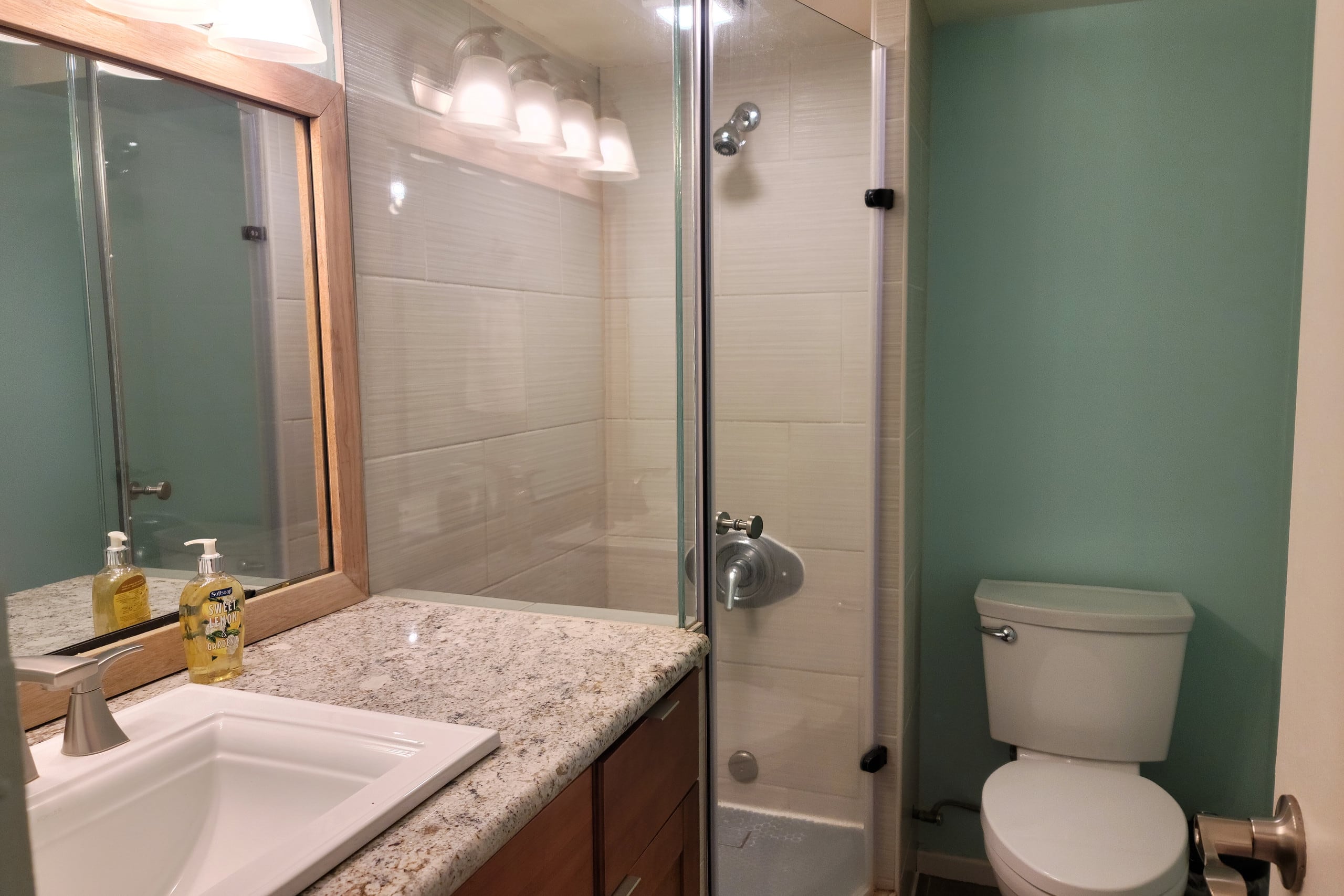 Condo in Honolulu · ★4.84 · 1 bedroom · 2 beds · 1 bath - Image 5