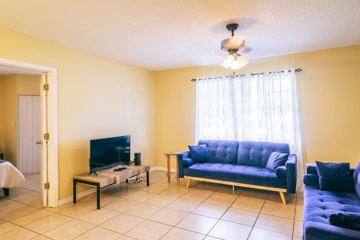 * Sandy's Peaceful Retreat* - DeLand, FL