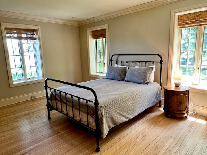 Bedroom #6  Queen Size Bed, Hudson River Views 