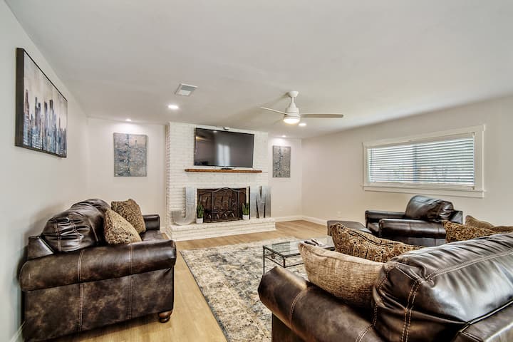 Spacious Lefleur Luxury Getaway Is Ready For You! - Jackson, MS