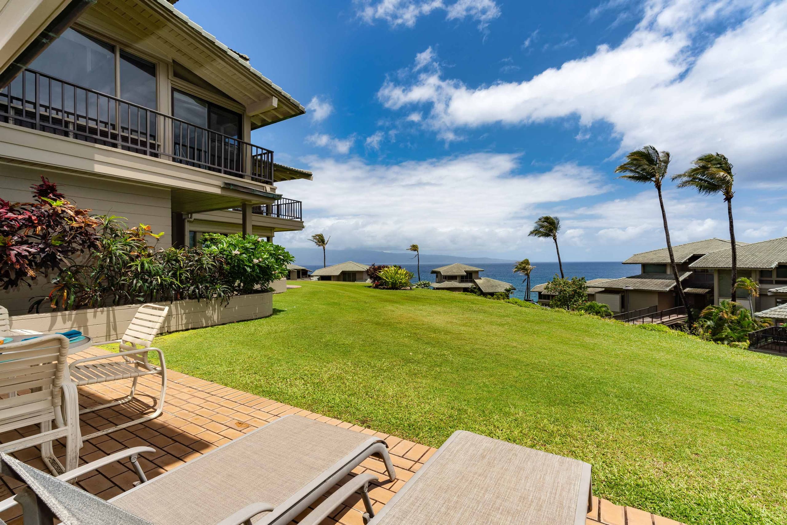 Condo in Lahaina · ★4.62 · 1 bedroom · 2 beds · 1 bath - Image 17