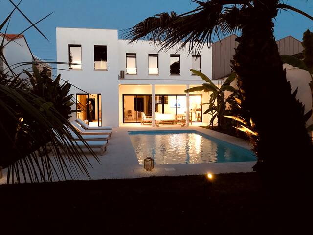 Magnifique villa avec piscine près de Primrose