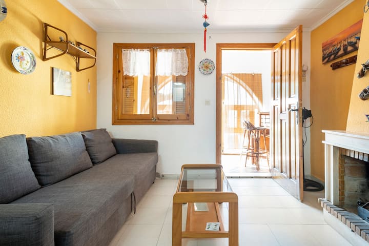 Agradable Casa Con Chimenea Interior - La Marina