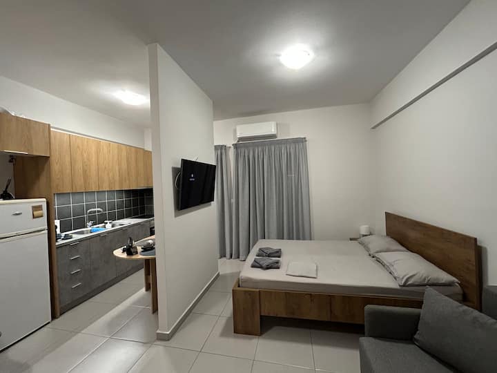Little diamond 1-bedroom condo in Patra