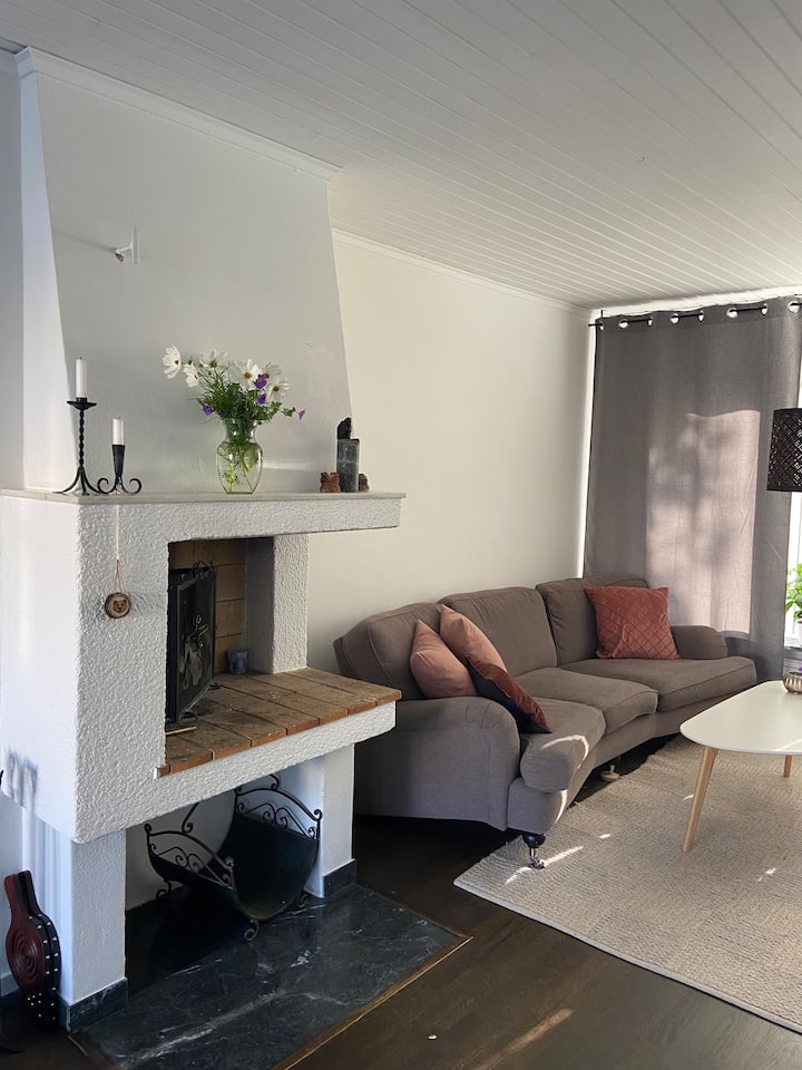 Mysigt Familjevänligt Radhus Nära Stockholm City - Stockholm