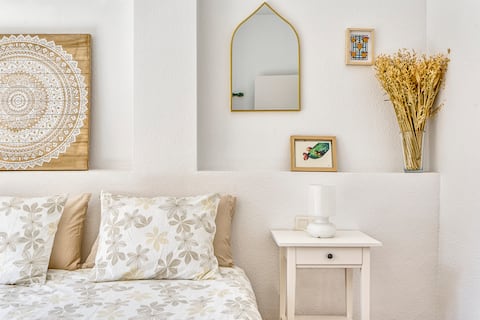 Anuncio de Airbnb popular: Central Málaga Gem: perfect location for visiting en El Ejido