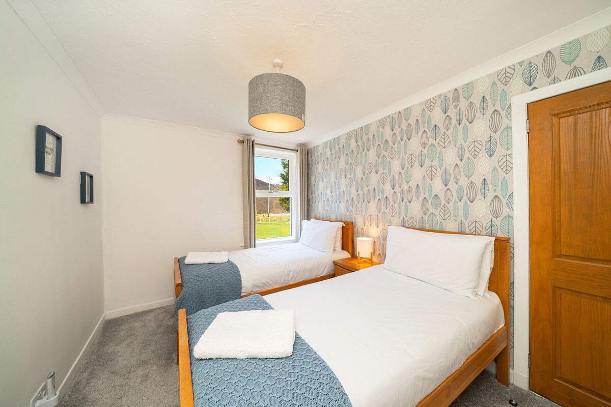 Dormitorio doble con armario doble.