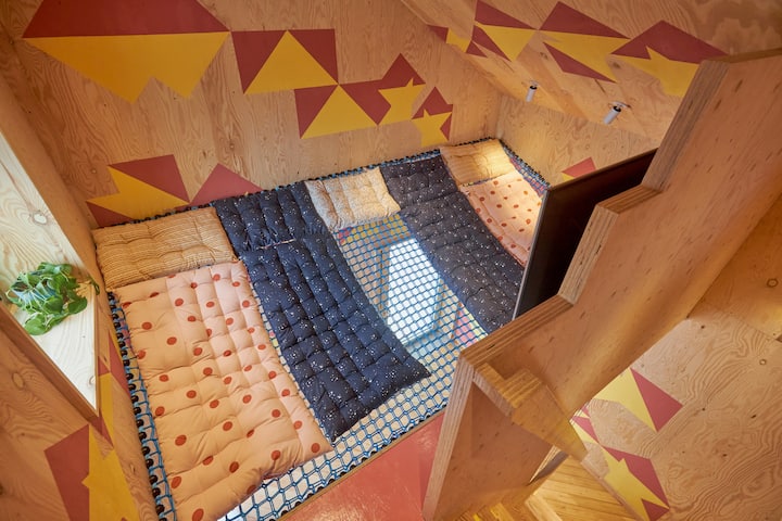 Creative Playful Architecture Pod At East Quay - Watchet