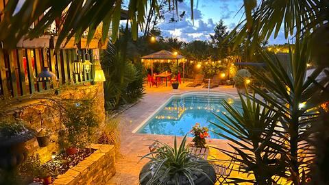 Villa Merkel: 23 travelers 10 bedrooms  9 WC, Pool