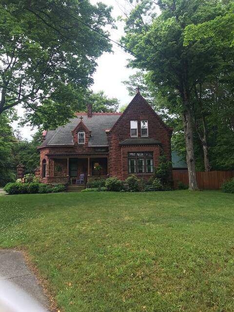 Majestic 1893 Gatehouse, Fredonia, Chautauqua