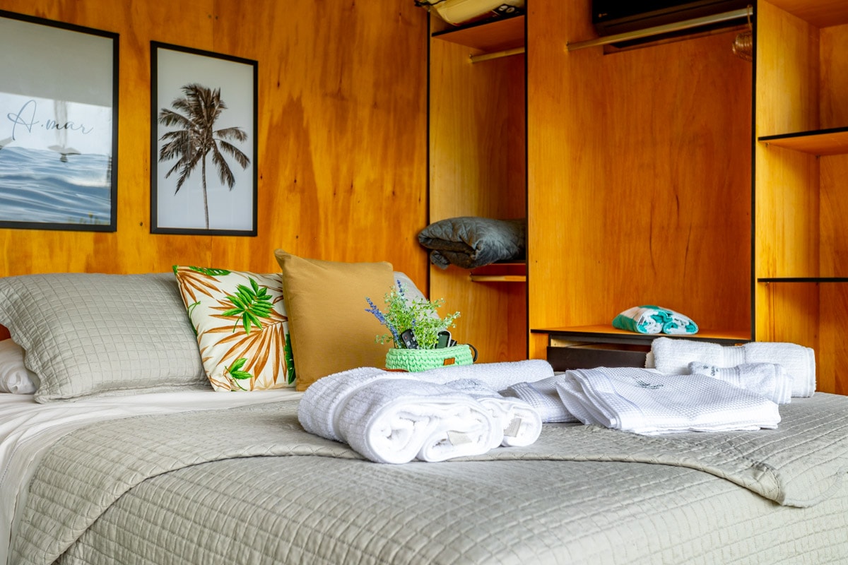 Bedroom at Casa Natu Ilhabela Studio Feiticeira with Jacuzzi in Ilhabela