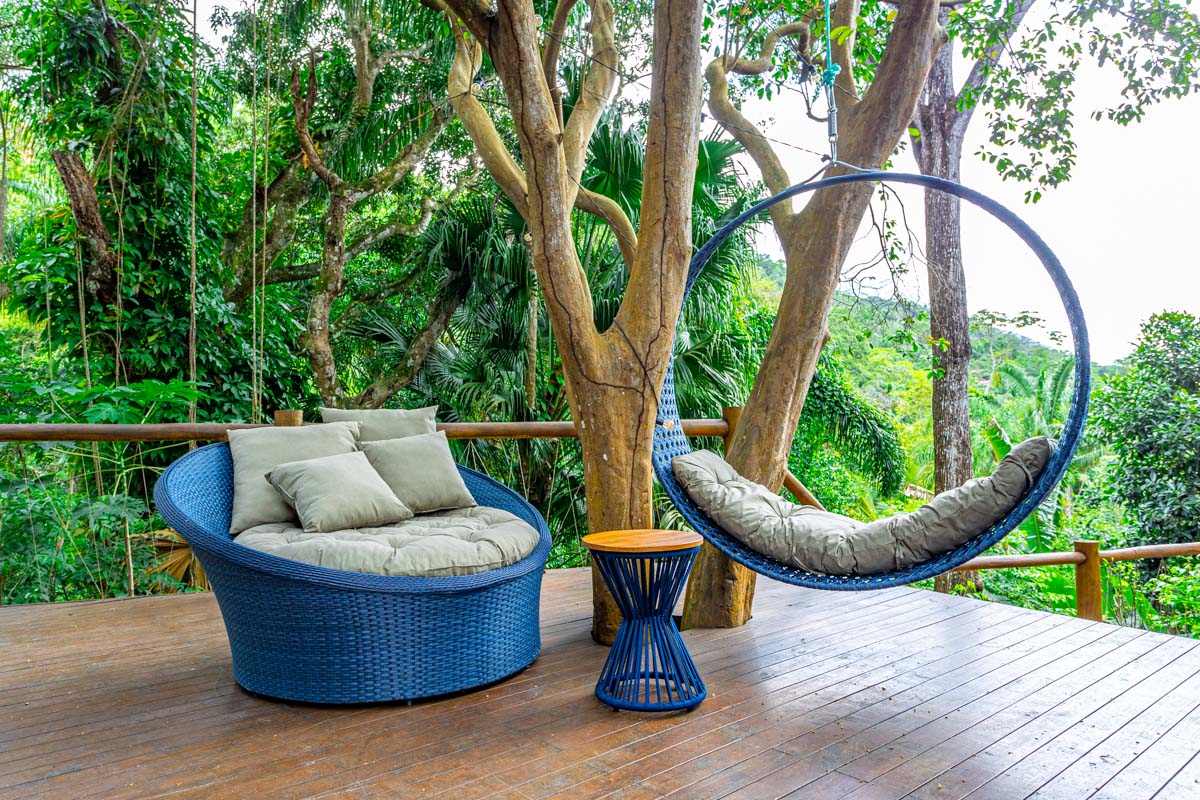 Outdoor Lounge at Casa Natu Ilhabela Studio Feiticeira with Jacuzzi in Ilhabela