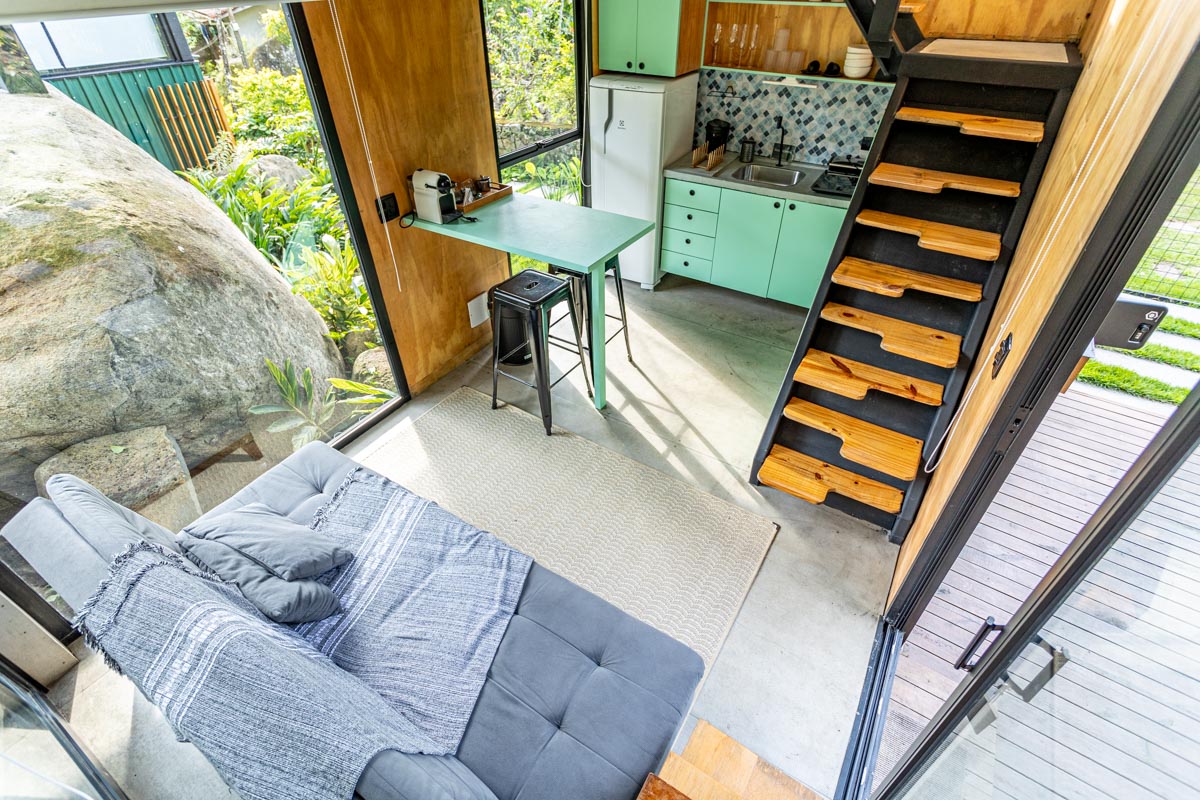 Living Room & Kitchen at Casa Natu Ilhabela Studio Feiticeira with Jacuzzi in Ilhabela