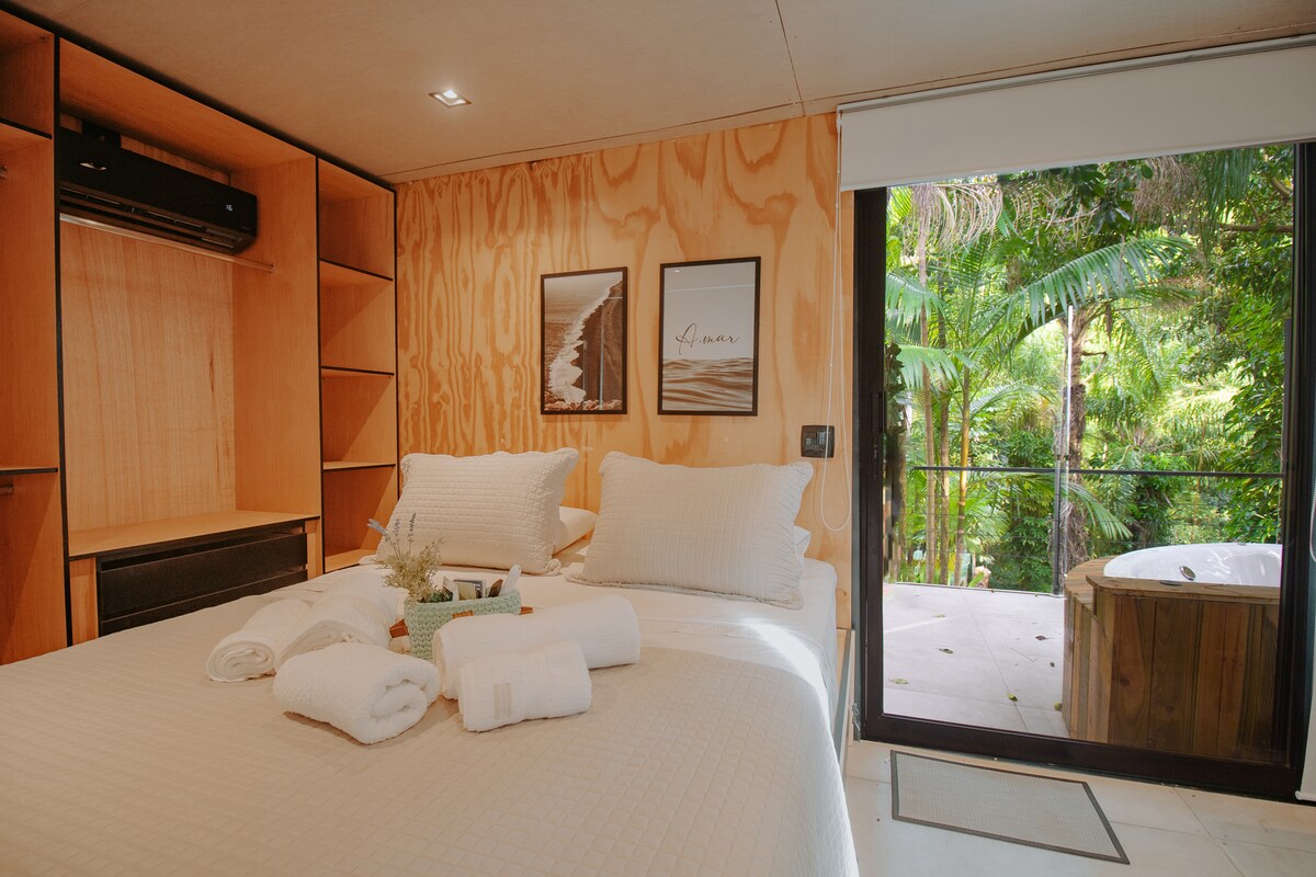 Bedroom at Casa Natu Ilhabela Studio Portinho with Jacuzzi in Ilhabela