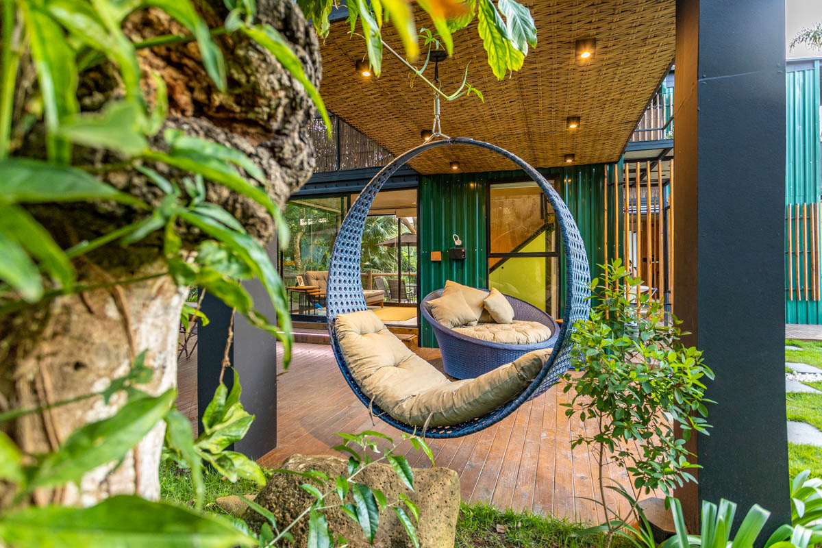 Outdoor Lounge at Casa Natu Ilhabela Studio Portinho with Jacuzzi in Ilhabela