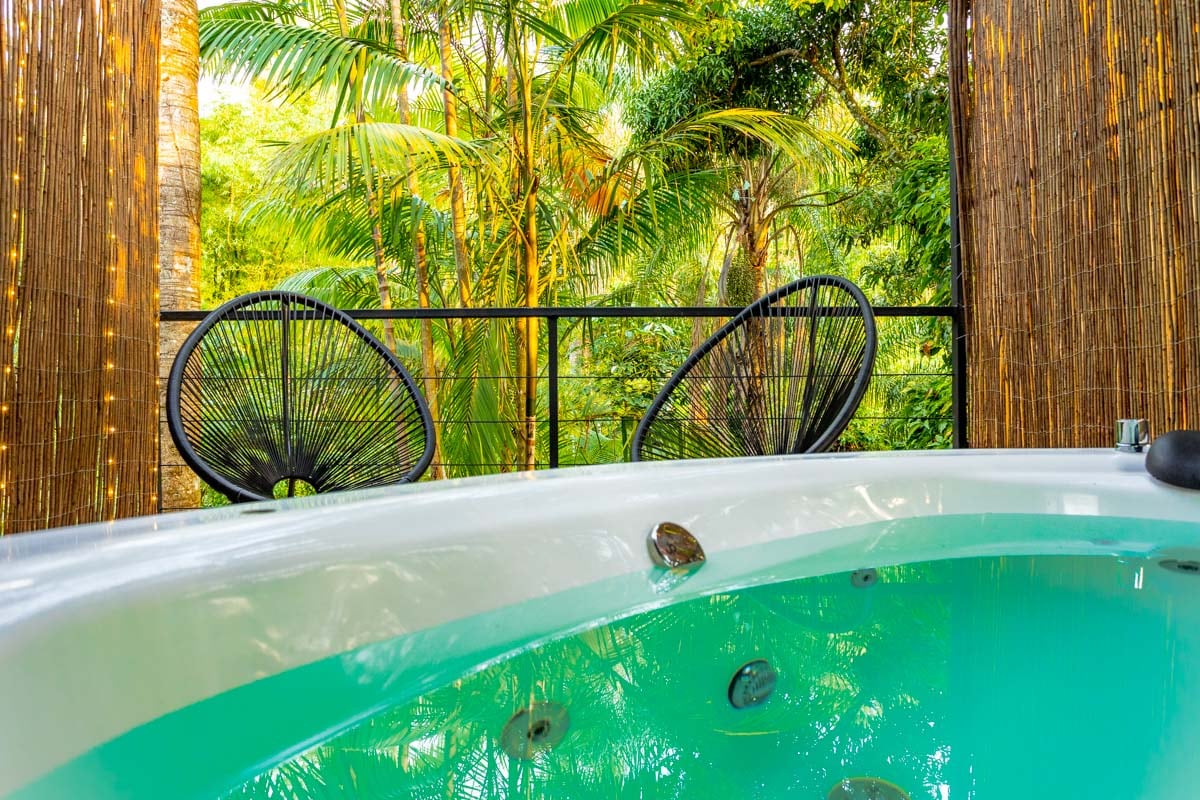 Jacuzzi view at Casa Natu Ilhabela Studio Portinho with Jacuzzi in Ilhabela
